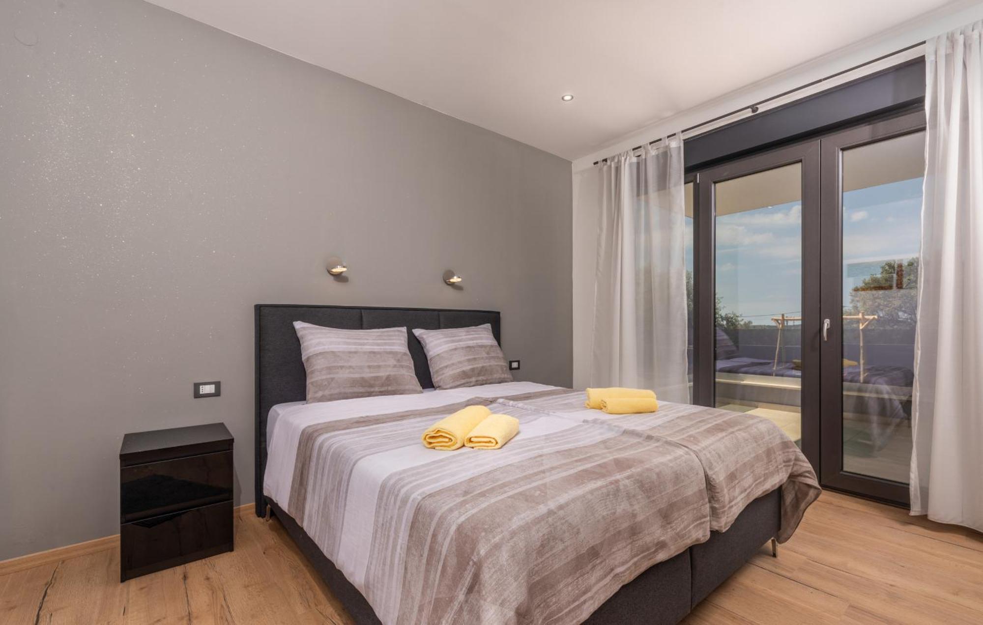 Villa Posidonia Near Pula With Sea View And Surrounded By Olive Trees Krnica Esterno foto